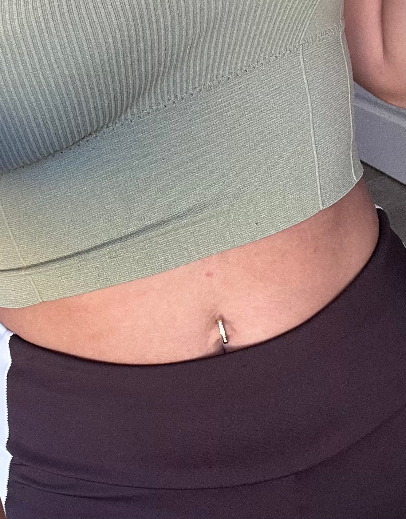 Piercing nombril Golden Hour – acier inoxydable doré – bijou tendance femme