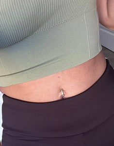 Piercing nombril Golden Hour – acier inoxydable doré – bijou tendance femme