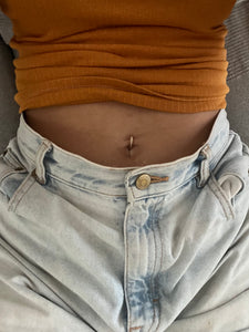 Piercing nombril Golden Hour – acier inoxydable doré – bijou tendance femme